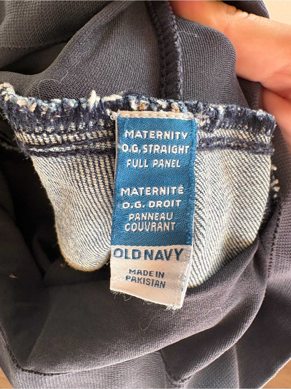 Old Navy Blue Cropped Maternity Jeans with Black Panel - Picture 3 of 4